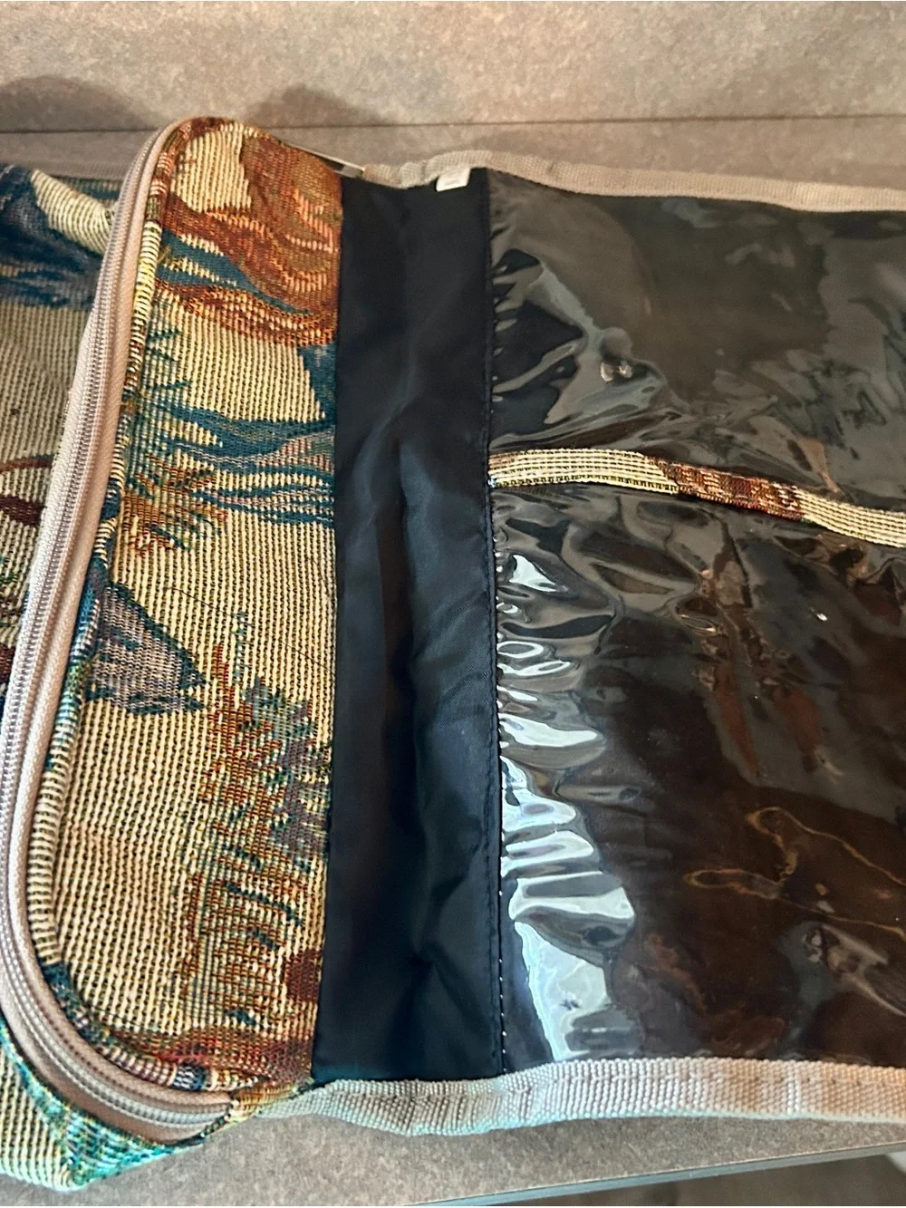 Vintage Horse Tapestry bathroom bag in Brown and Blue